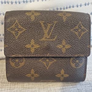 SOLD❤❤❤Authentic Louis Vitton short wallet